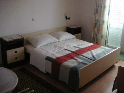 Schlafzimmer (6)